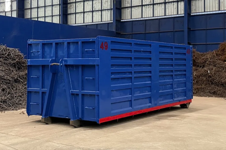 Commercial skip hire container for scrap collection – ตู้เหล็กขนาดใหญ่สำหรับเก็บเศษโลหะในโรงงาน เอพีเอ สตีล อินเตอร์เทรด